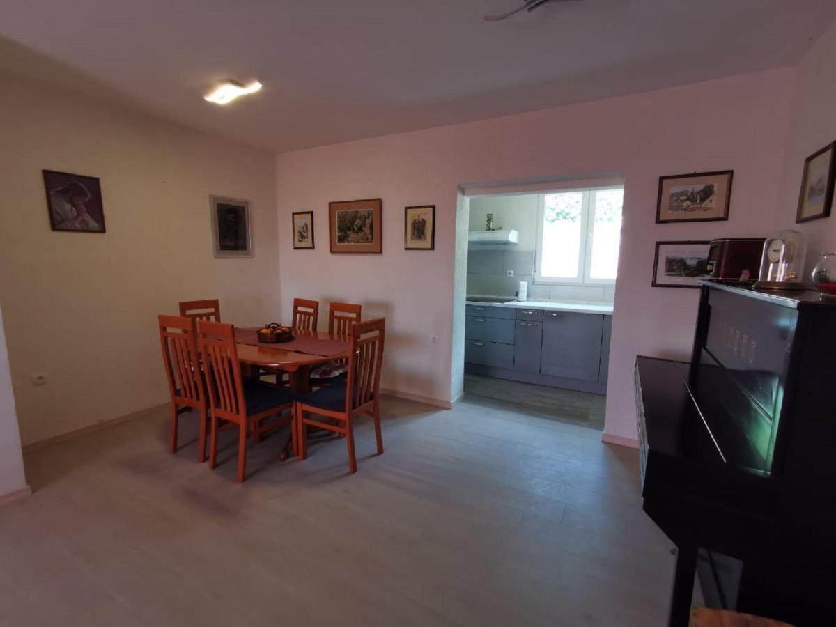 Apartment Nera Omiš Esterno foto