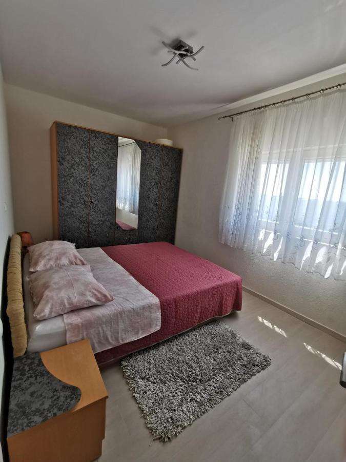 Apartment Nera Omiš Esterno foto