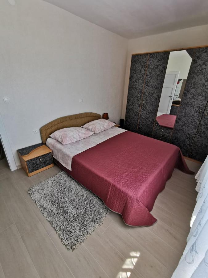 Apartment Nera Omiš Esterno foto